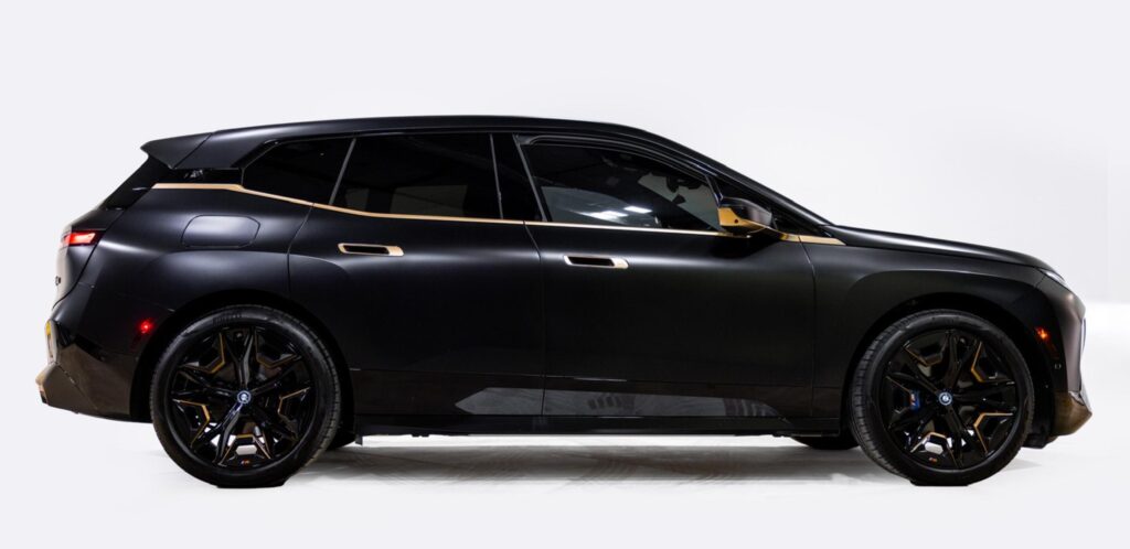 2023 Black BMW iX Turo rental located in Phoenix, Arizona.